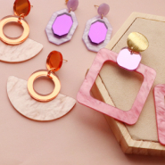 Neu Die komplette Serie Statement-Anhänger ansehen