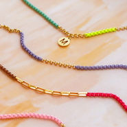 Schmucksets So gestalten Sie Halsketten und Armbaender mit farbigem Jasseron