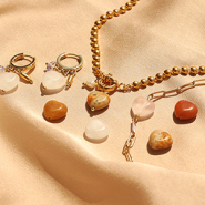 Schmucksets Schmuckdesigns mit Natursteinperlen in Herzform