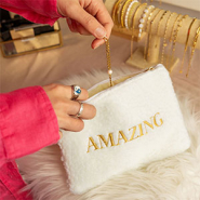 Schmucksets Stilvoll verstauen in trendigen Teddy-Etuis