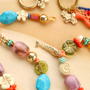 Neu Wunderschöne Acrylperlen mit goldfarbenen Akzenten