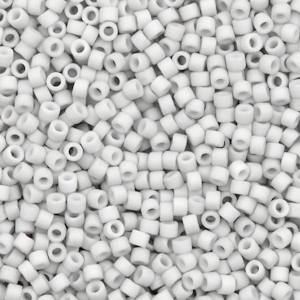 Miyuki Perlen delica's 11/0 Opaque matte light smoke grau