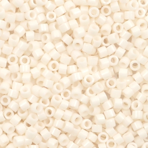 Miyuki Perlen delica's 11/0 Opaque bisque white