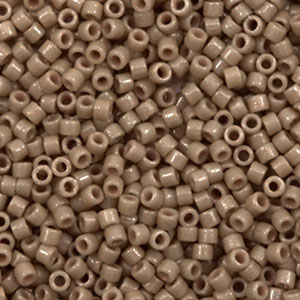 Miyuki Perlen delica's 11/0 Duracoat opaque dyed beige