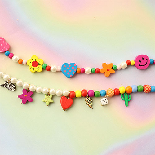 Ketten aus Holzperlen &ndash; verspielt, nat&uuml;rlich, trendig 