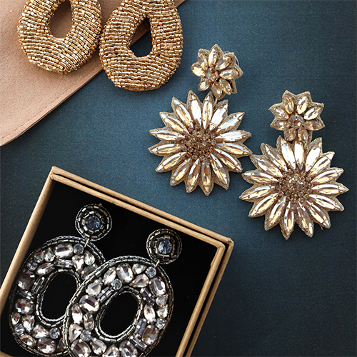 Die Sch&ouml;nheit handgefertigter Ohrringe f&uuml;r Ihre Kollektion 