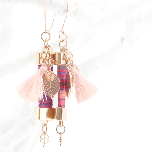 Leuk Verschiedene Ohrringe mit Trendartikeln 