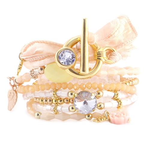 Fr&ouml;hliche Armbandsets mit verschiedenen super Artikeln!