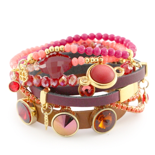 Prachtvoller Schmuck in sch&ouml;nen roten T&ouml;nen