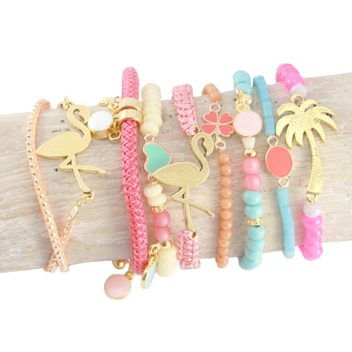 Sch&ouml;ner Sommer Schmuck mit tropischen Anh&auml;ngern