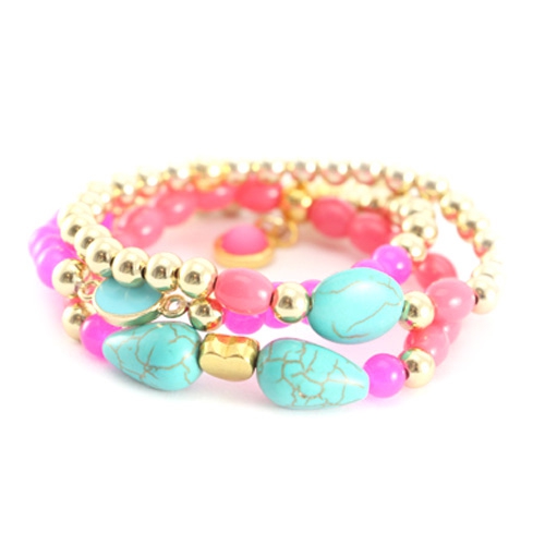 Trendy Kette mit Halbedelstein Anh&auml;nger und ganz viel Macram&eacute; Armb&auml;nder!