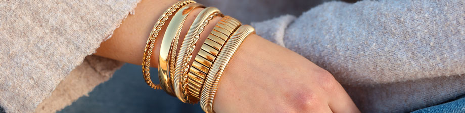 Neue Serie mit Edelstahl-Armreifen