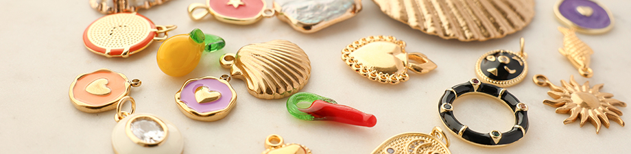 Ein Look, den alle lieben: der Charm-Trend Ein Look, den alle lieben: der Charm-Trend