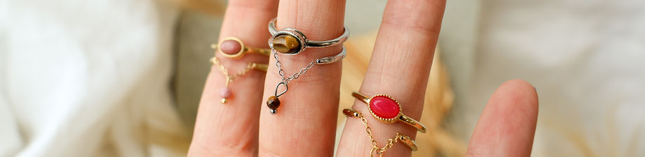 Blickfang: Edelstahlringe mit Naturstein Blickfang: Edelstahlringe mit Naturstein