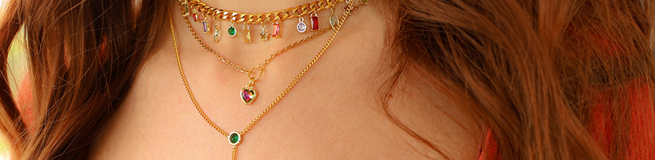 Neu eingetroffen! Funkelnde Anh&auml;nger aus Kristallglas