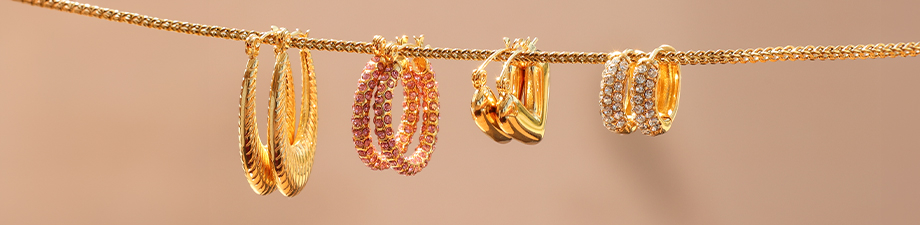 Trendstarke Serie mit Ohrringe aus Edelstahl