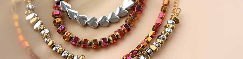 Neue Serie Hämatit-Perlen mit geheimnisvollem Schimmer Neue Serie Hämatit-Perlen mit geheimnisvollem Schimmer